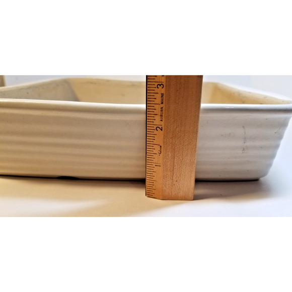 Pampered Chef Family Heritage 11x10x2.5" Stoneware Baking Dish/Pan - Picture 2 of 6